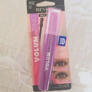 Revlon Volumazing Mascara Black 902 NIB